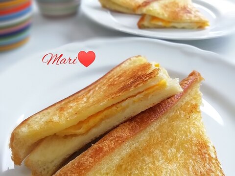 フライパンで！薄焼き卵＆チーズのホットサンド